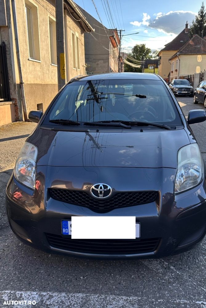 Toyota Yaris - 1