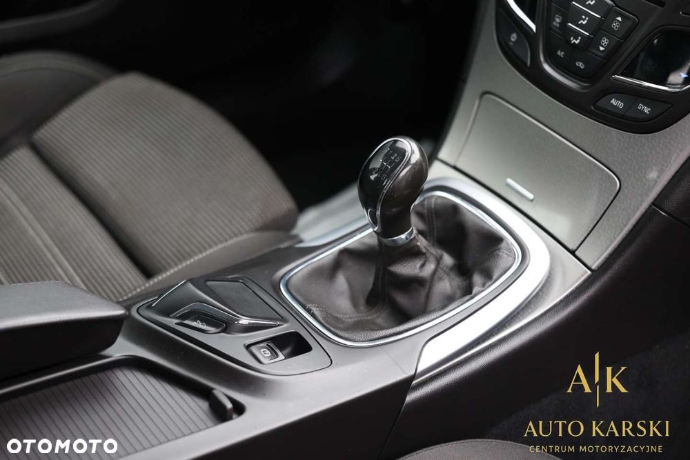 Opel Insignia - 27
