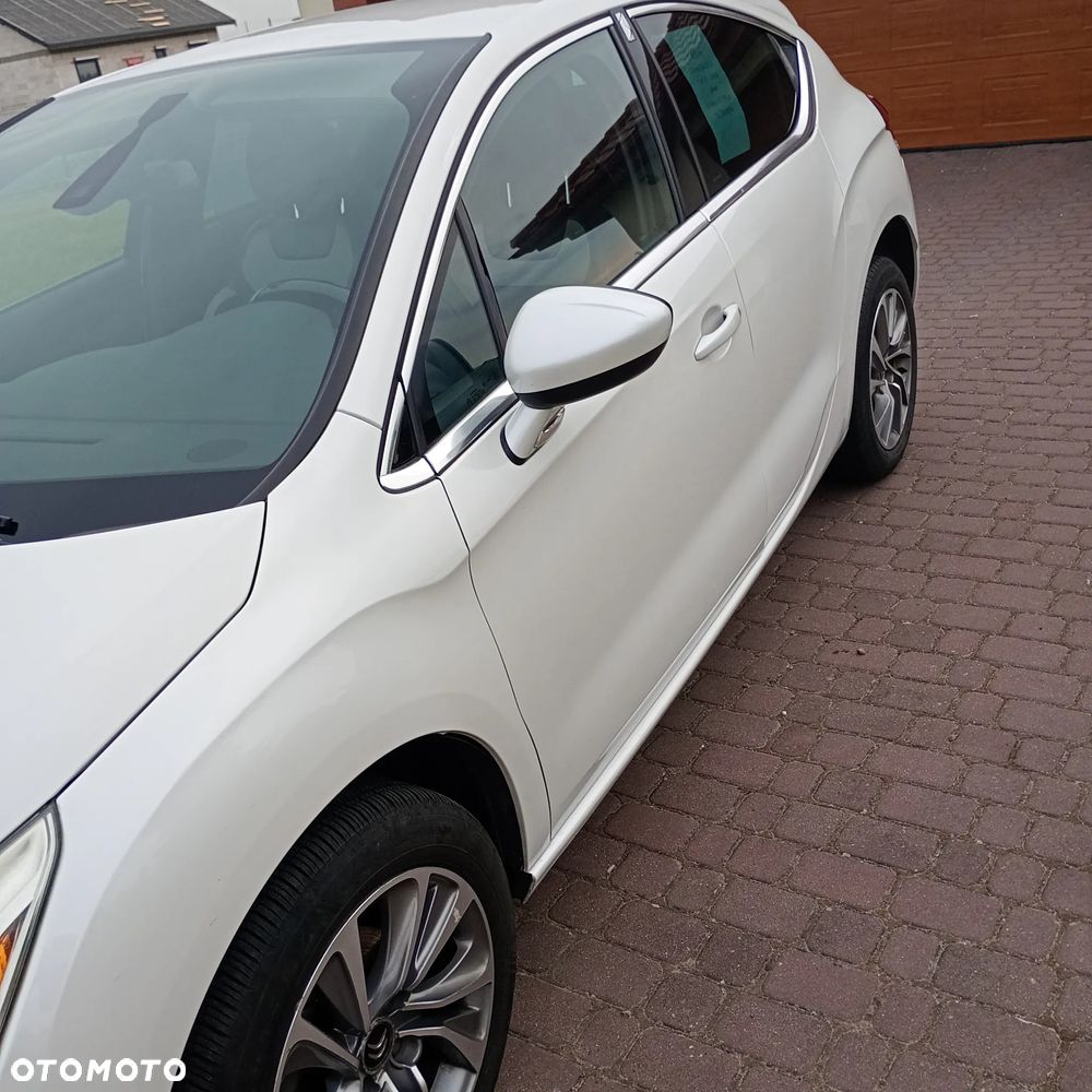 Citroën DS4 e-HDi 115 Chic - 28