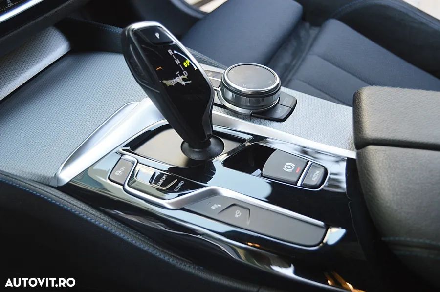 BMW Seria 5 520d xDrive Aut. M Sport Edition - 33