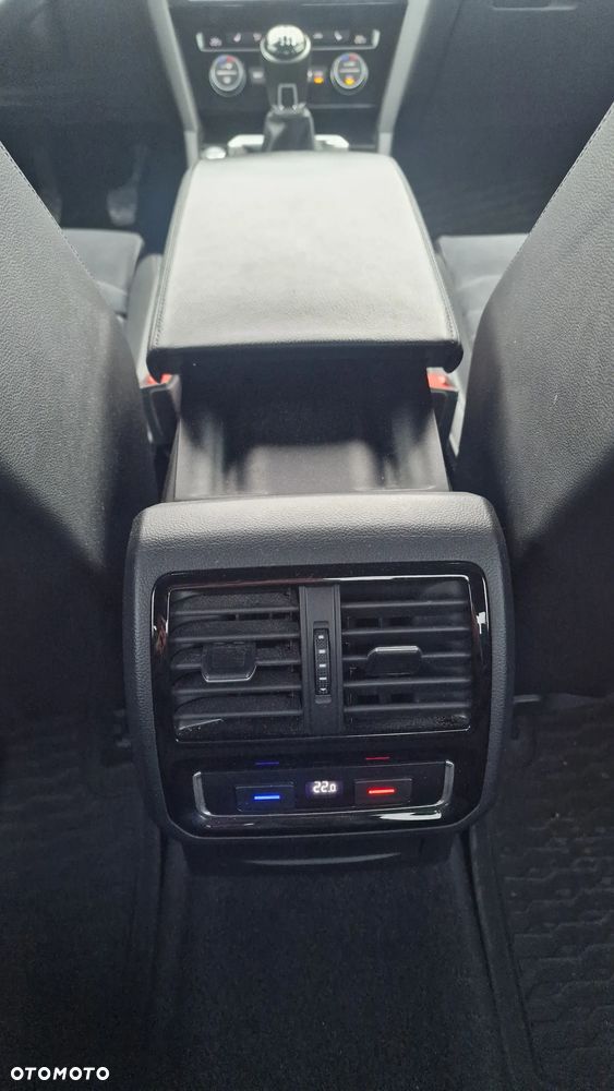Volkswagen Passat 2.0 TDI SCR Highline - 10