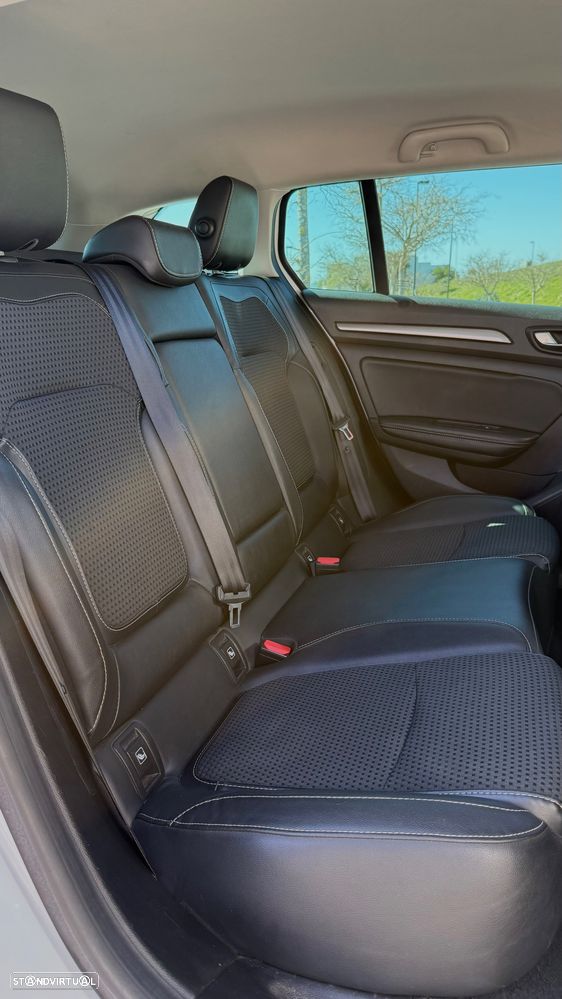 Renault Mégane Sport Tourer 1.5 dCi Bose Edition J18 - 25