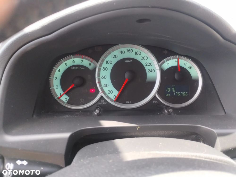 Toyota Corolla Verso 1.8 Premium + 7os - 20