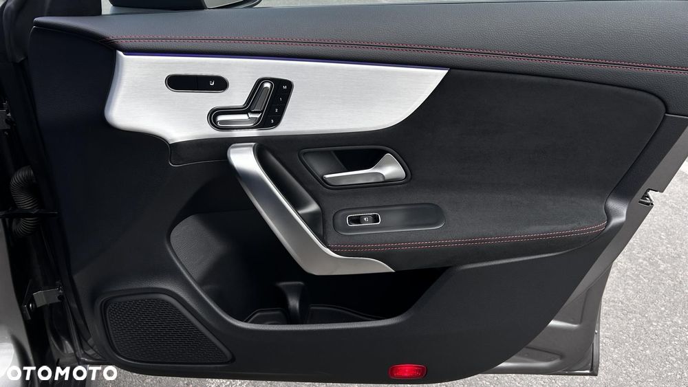 Mercedes-Benz CLA - 22