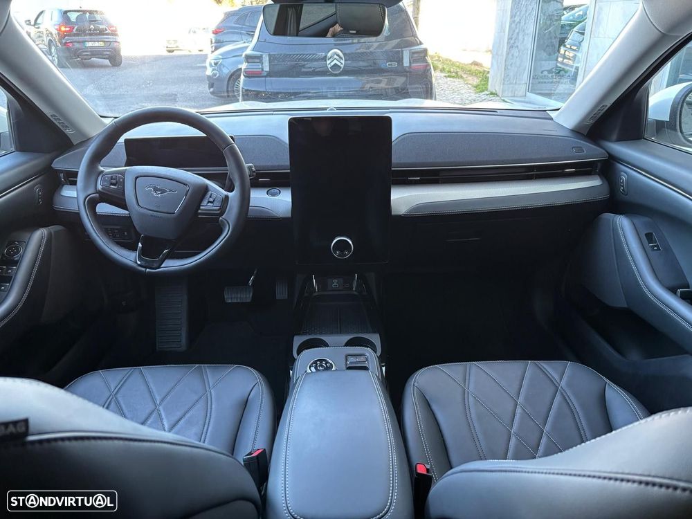 Ford Mustang Mach-E - 21