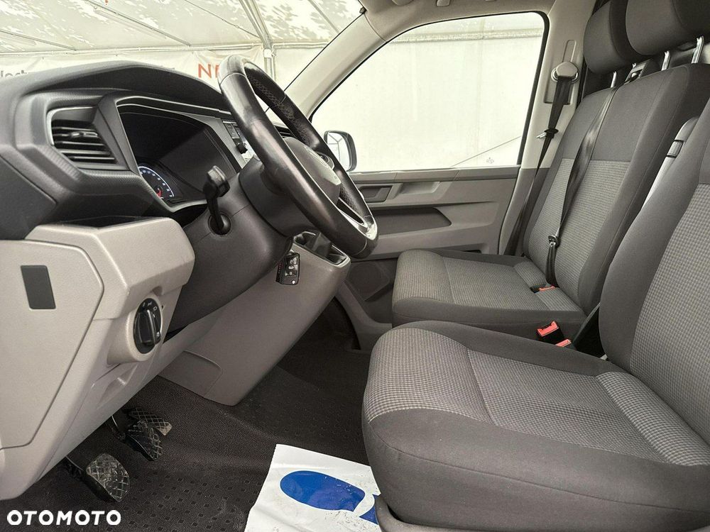 Volkswagen Transporter - 12