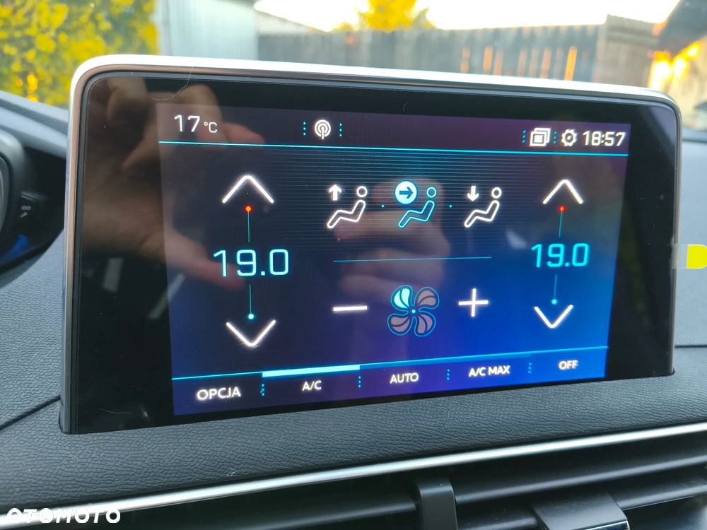 Peugeot 3008 BlueHDi 180 Stop & Start EAT8 GT - 29