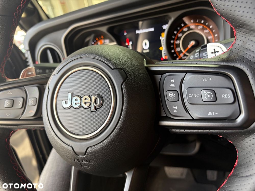 Jeep Wrangler - 15