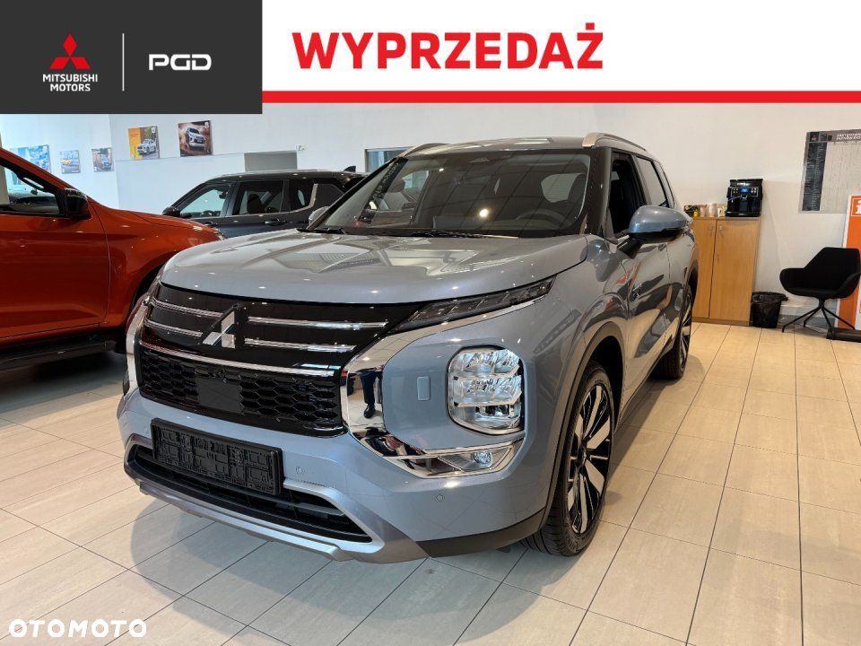 Mitsubishi Outlander - 1