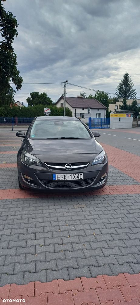 Opel Astra 2013 photo 3