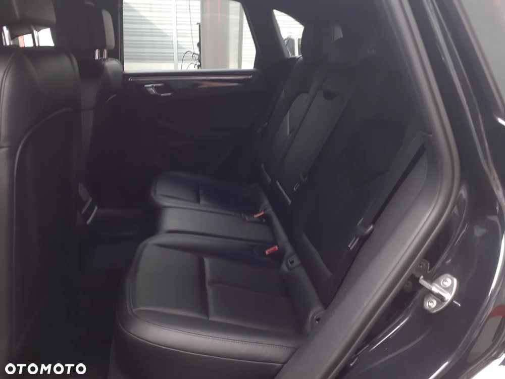 Porsche Macan - 25