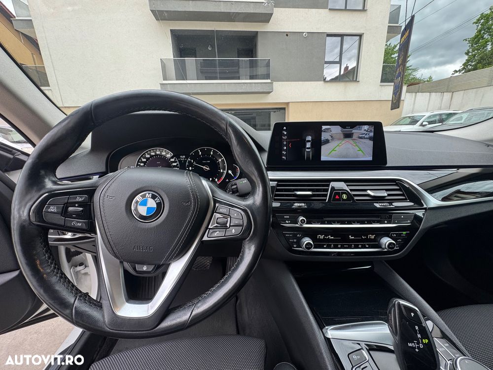 BMW Seria 5 520d EfficientDynamics Edition AT - 13
