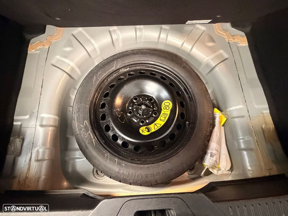 Ford Focus 1.0 EcoBoost MHEV ST-Line Aut. - 38