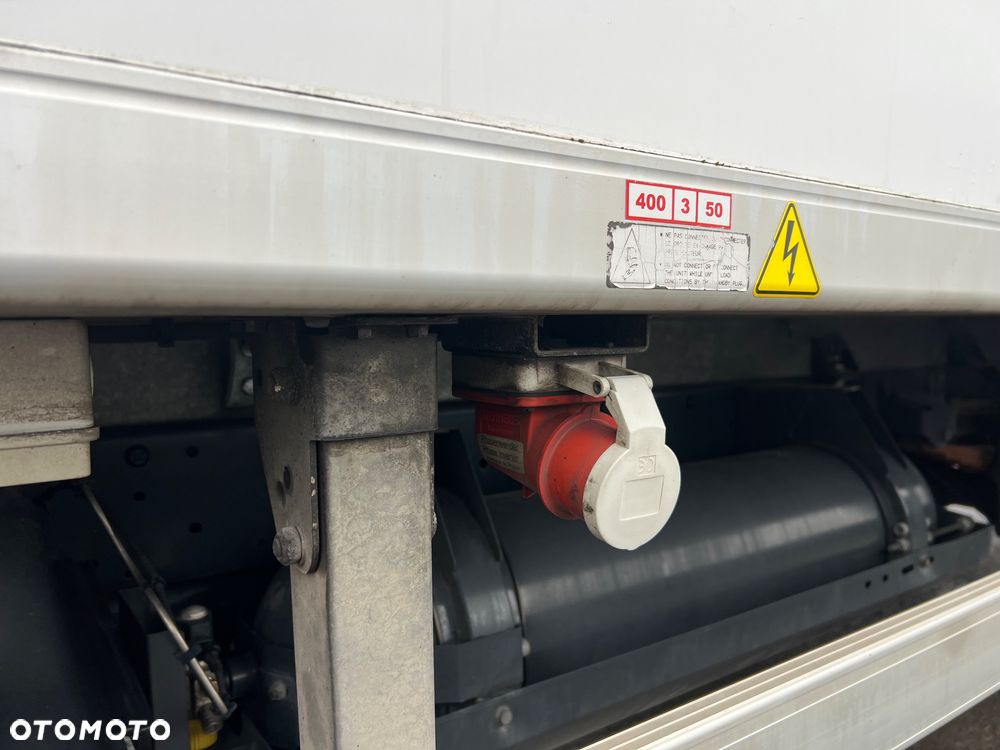 Iveco Daily Carrier Xarios 550 (376) - 17