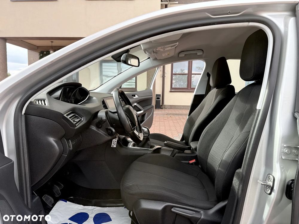 Peugeot 308 - 22