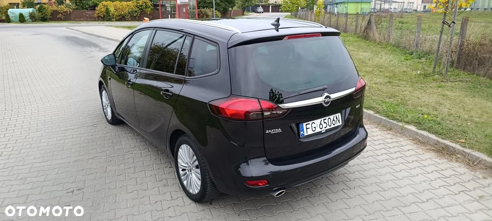 Opel Zafira - 12