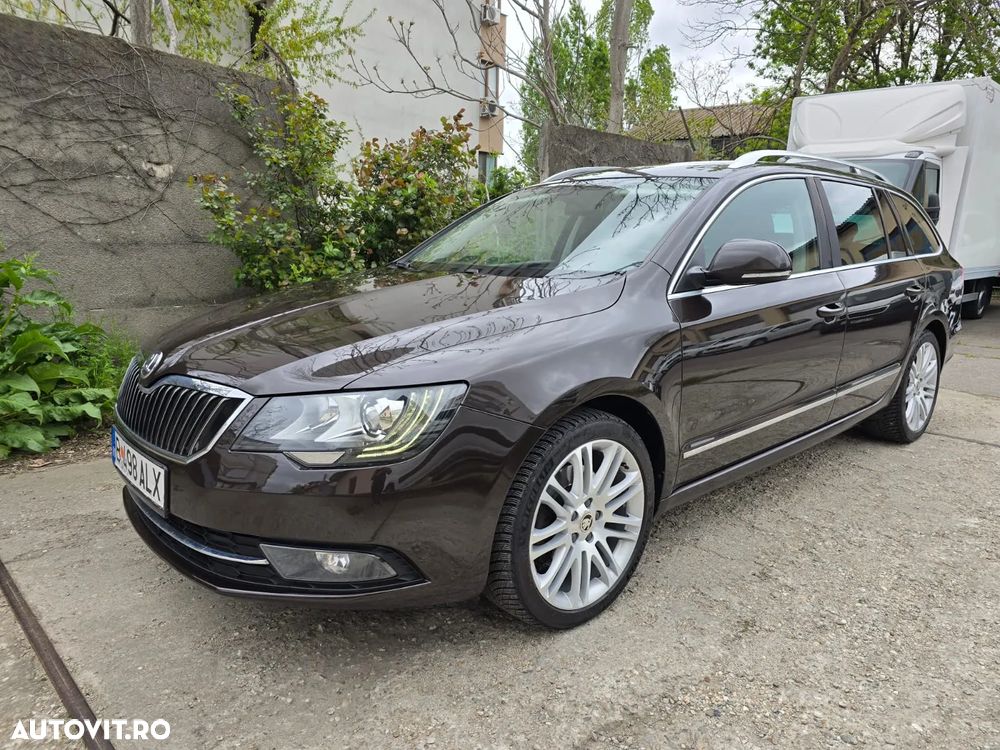 Skoda Superb 2.0 TDI 4X4 Elegance - 1