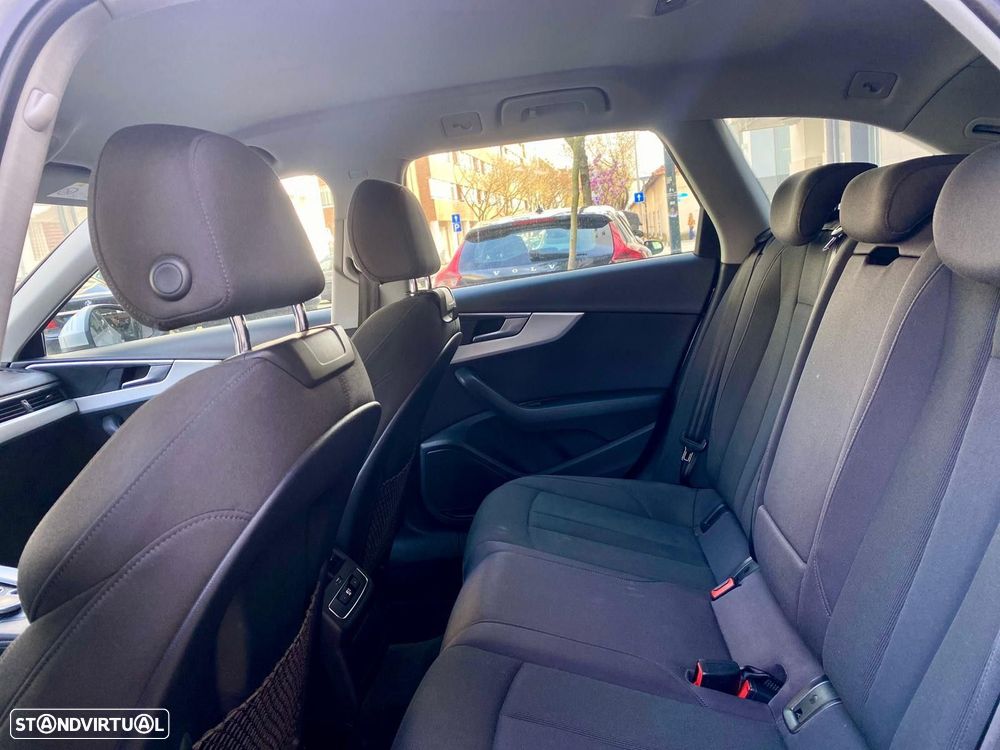 Audi A4 Avant 2.0 TDI Business Line Sport - 29