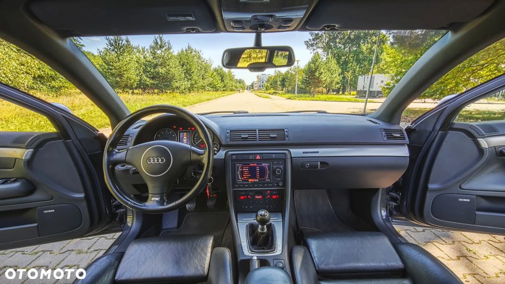 Audi S4 Avant Standard - 12