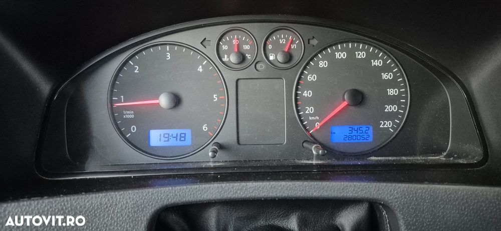 Volkswagen Transporter - 4