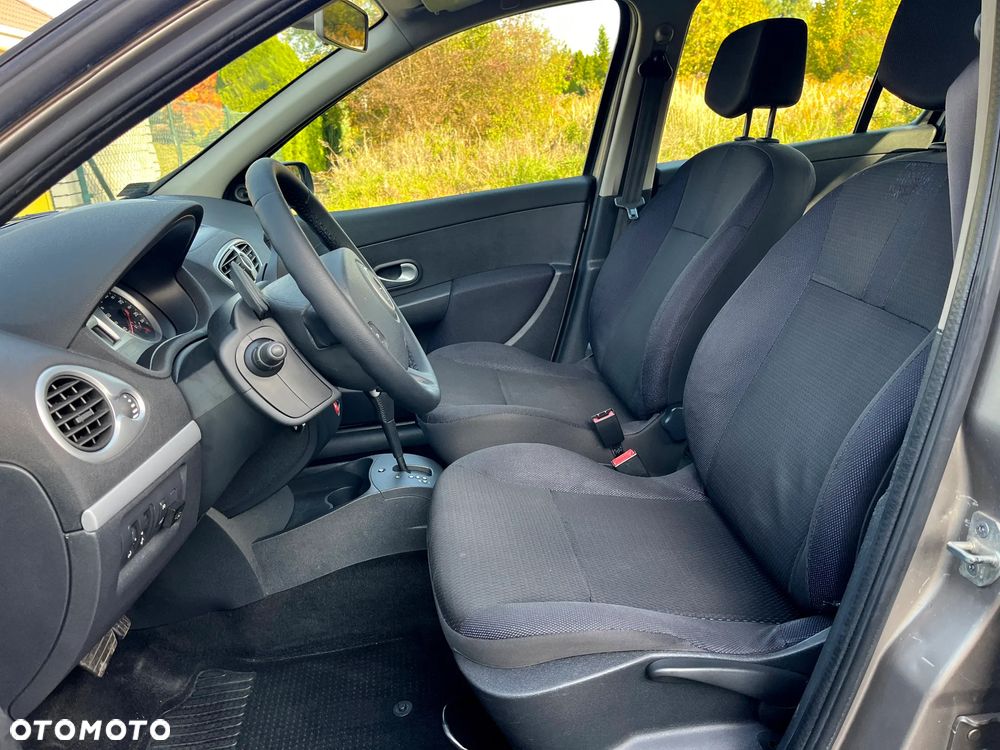 Renault Clio 1.6 16V Dynamique - 9