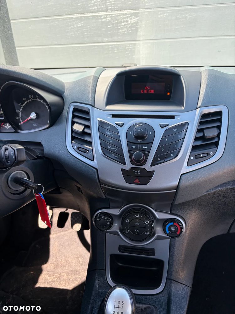 Ford Fiesta 1.25 Trend EU5 - 12