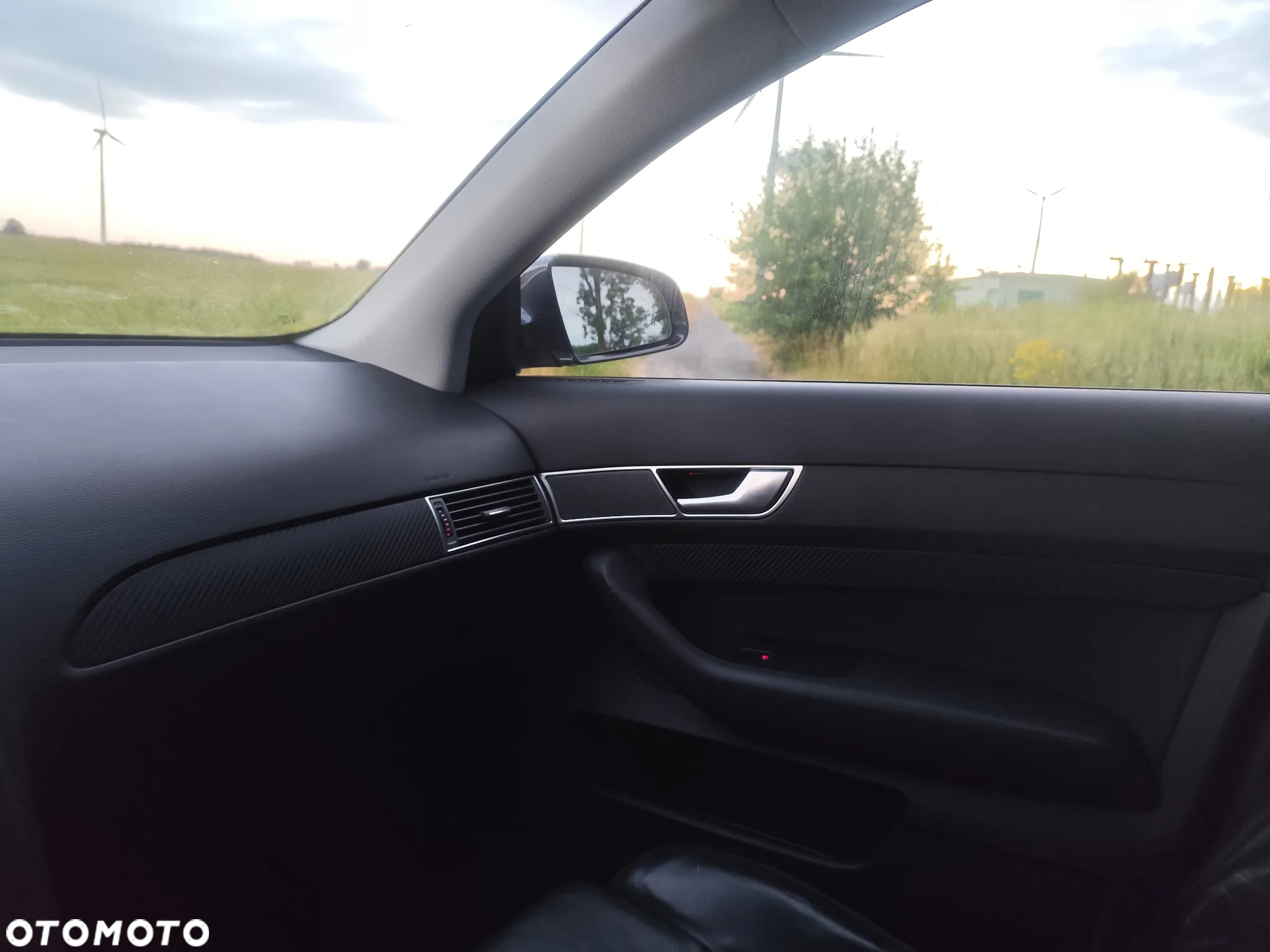 Audi A6 2.4 - 16
