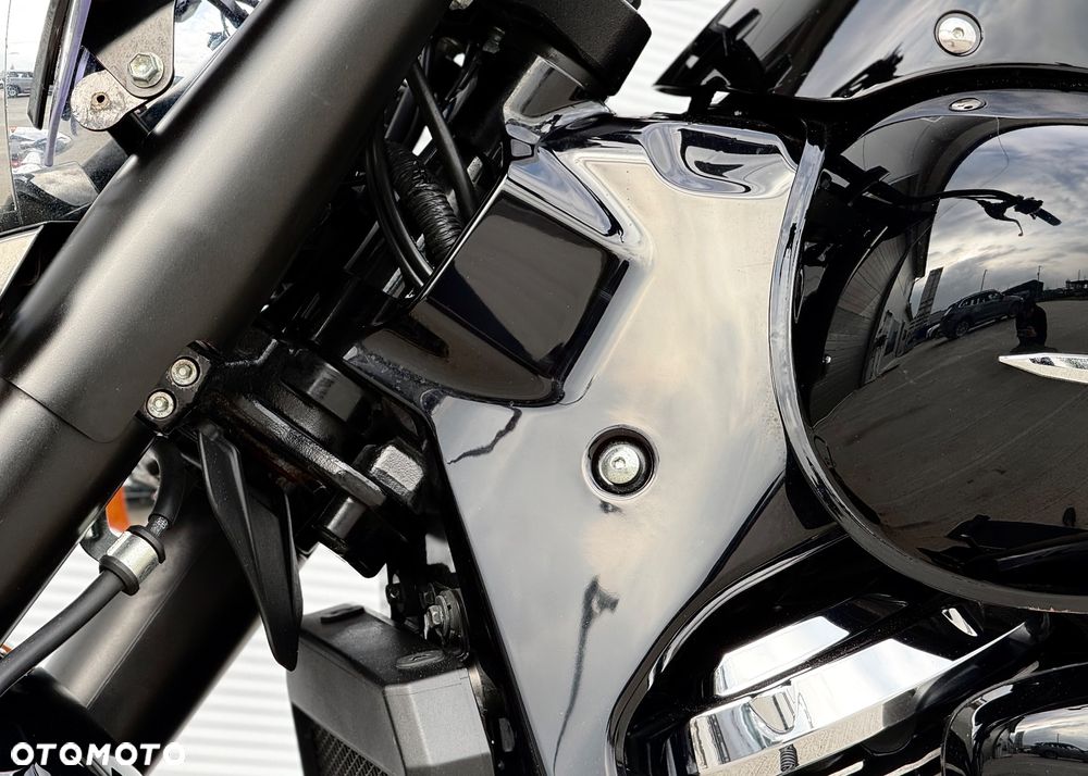 Suzuki Boulevard - 35