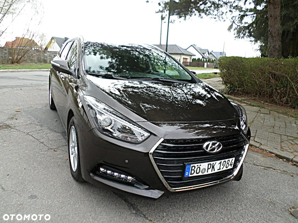 Hyundai i40 Kombi blue 1.6 Trend - 24