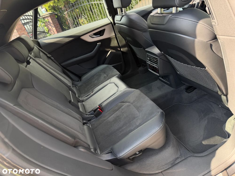 Audi Q8 55 TFSI mHEV Quattro Tiptronic - 34