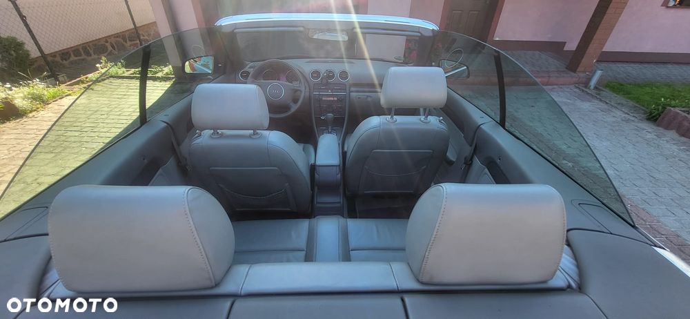 Audi A4 Cabrio 1.8 T multitronic - 9
