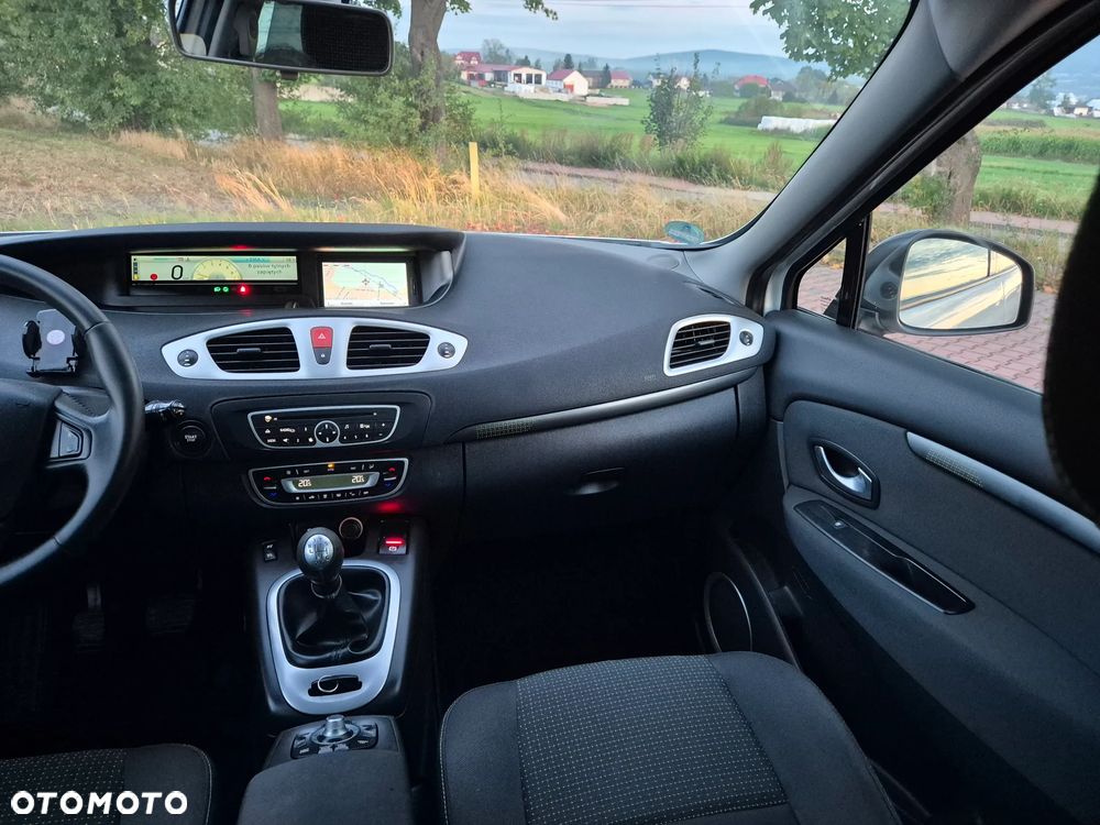 Renault Scenic 1.6 16V 110 Dynamique - 21