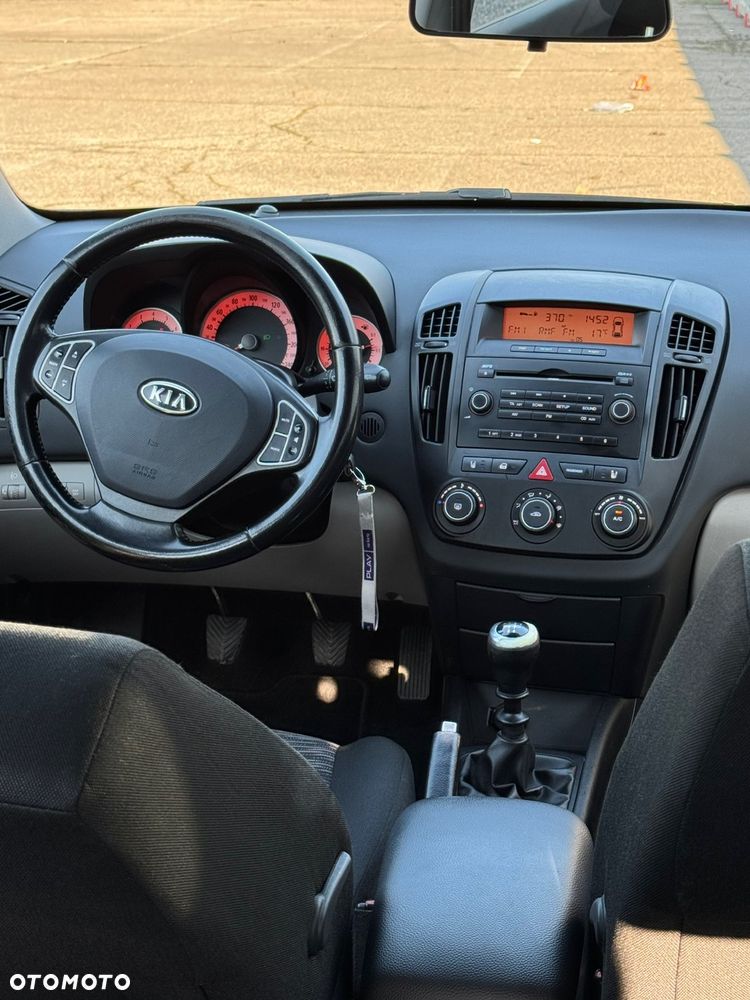 Kia Ceed 1.4 Comfort - 30