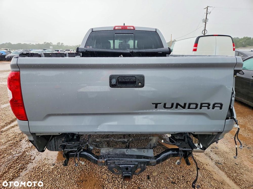 Toyota Tundra - 6