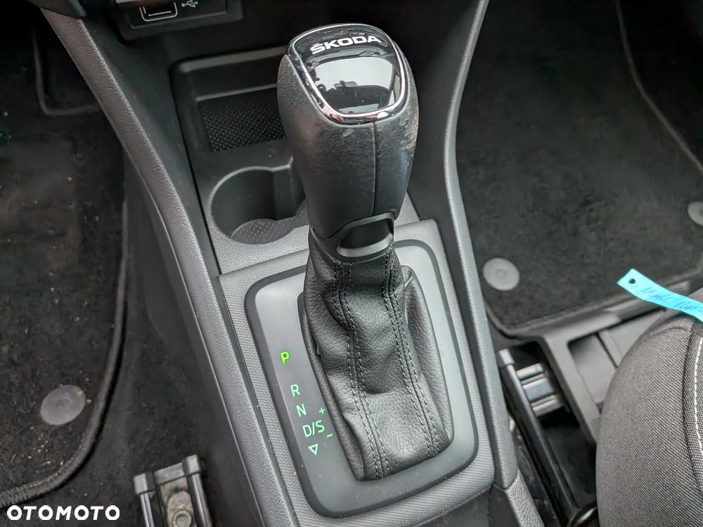 Skoda RAPID 1.0 TSI DSG Style - 21