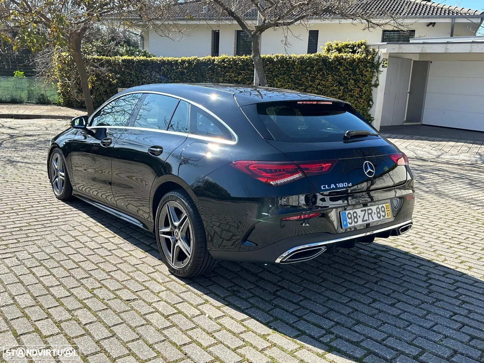 Mercedes-Benz CLA 180 d Shooting Brake AMG Line Aut. - 4