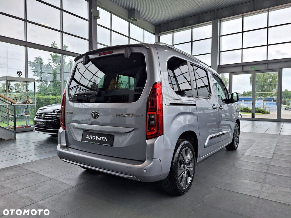 Toyota Proace City Verso 1.5 D-4D Family - 10