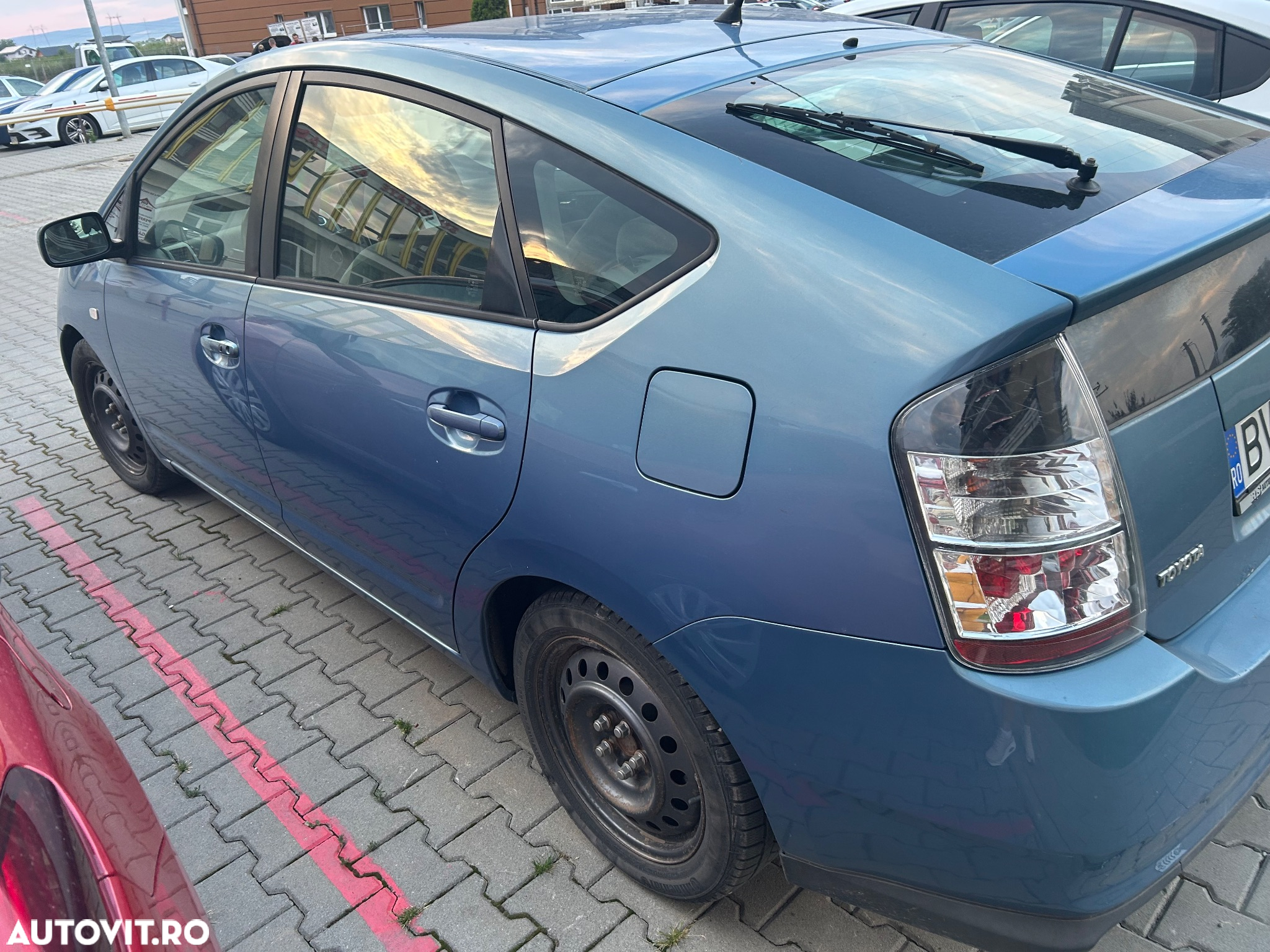 Toyota Prius - 3