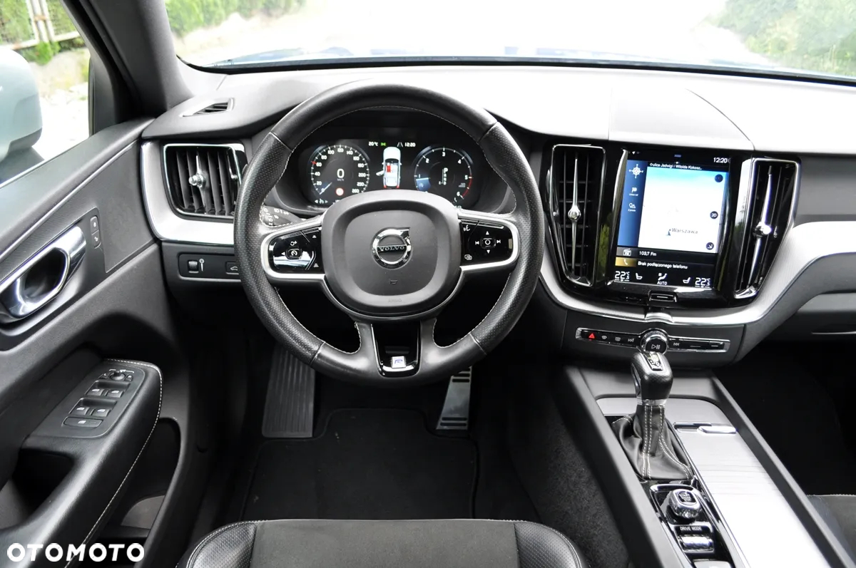Volvo XC 60 D5 SCR AWD R-Design - 17