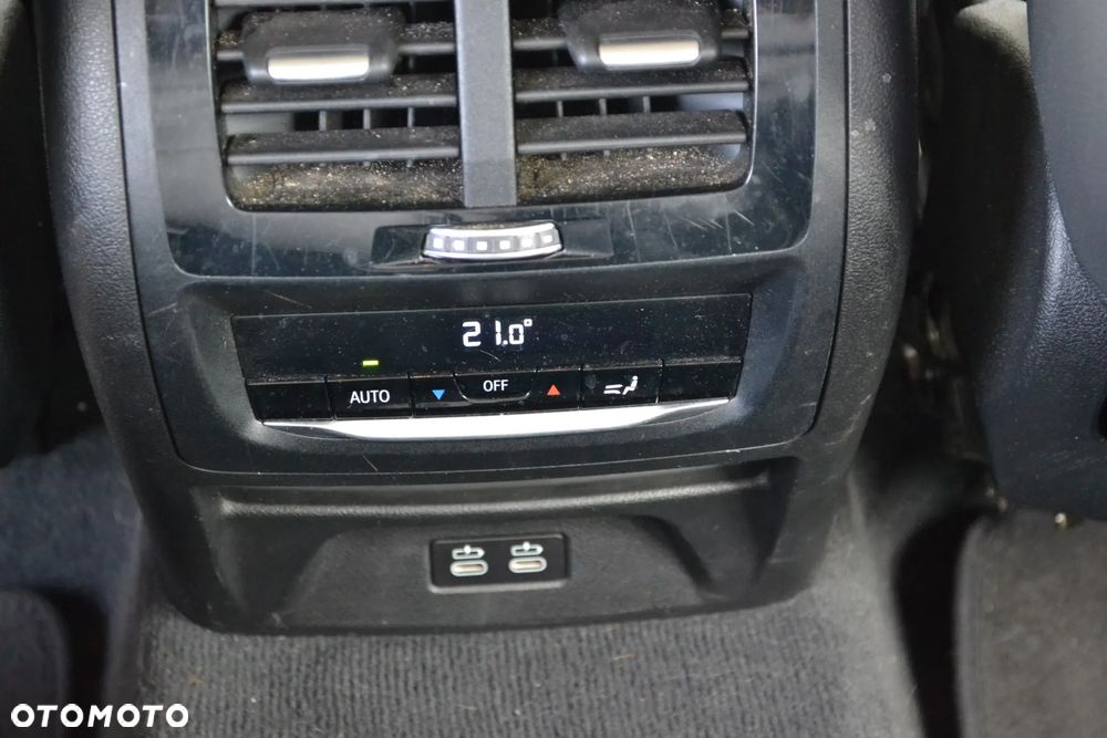 BMW X3 xDrive20i GPF Advantage - 11