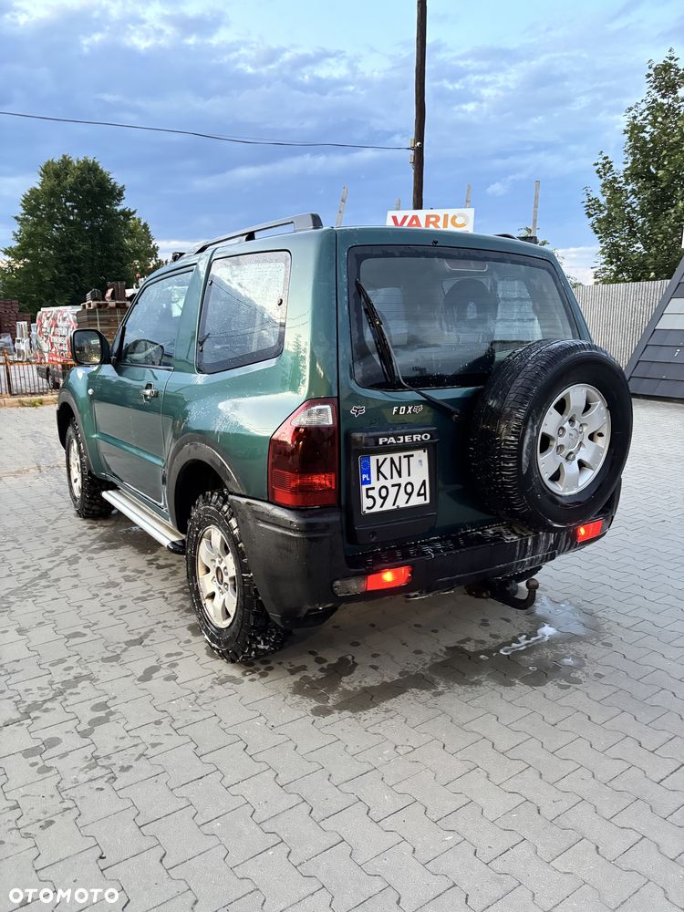 Mitsubishi Pajero - 4