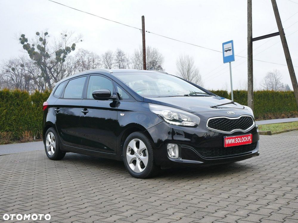 Kia Carens - 10