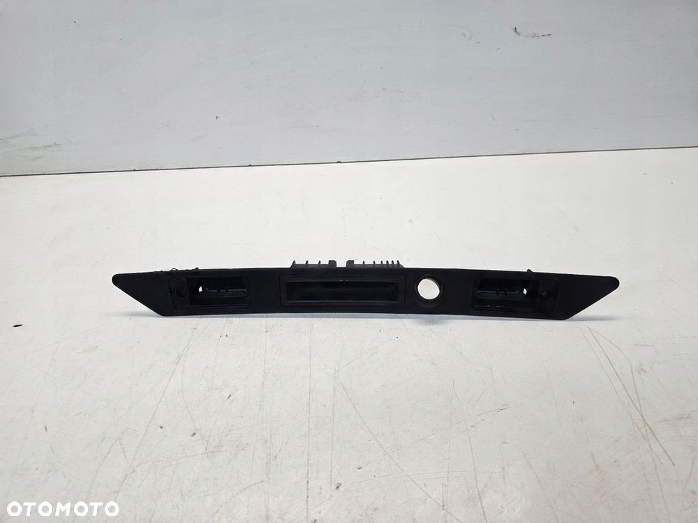 OBUDOWA PODŚWIETLENIA TABLICY AUDI A3 A4 A6 8E0827574C - 1