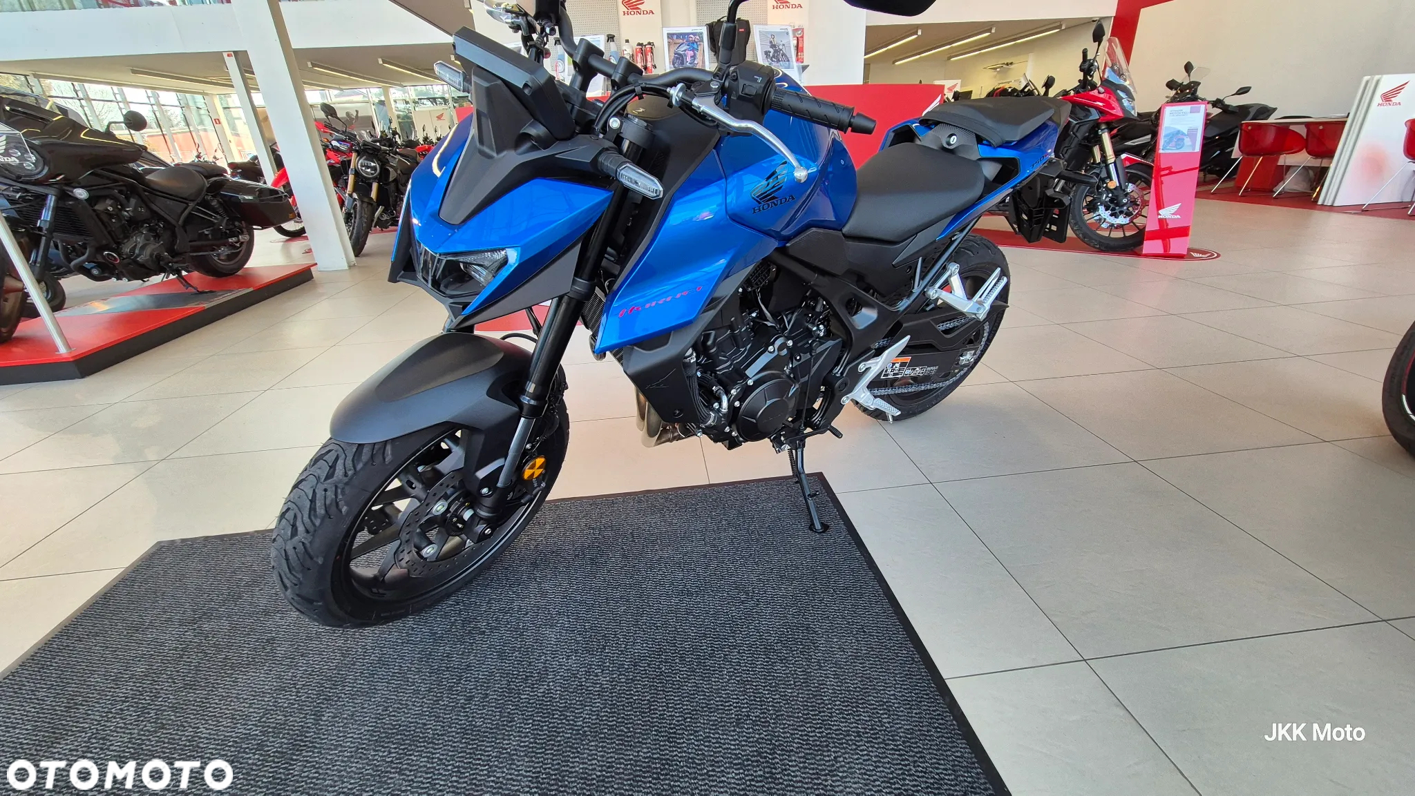 Honda CB - 12