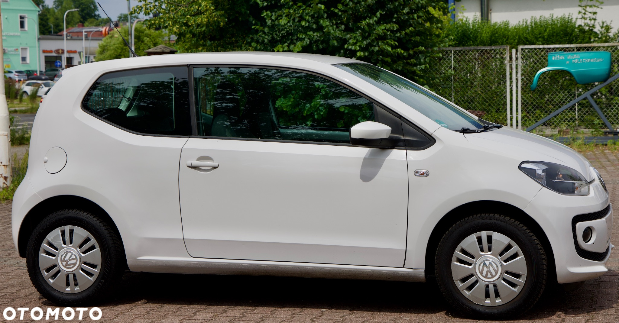 Volkswagen up! 1.0 beats - 9