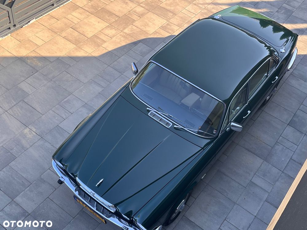 Jaguar XJ - 27