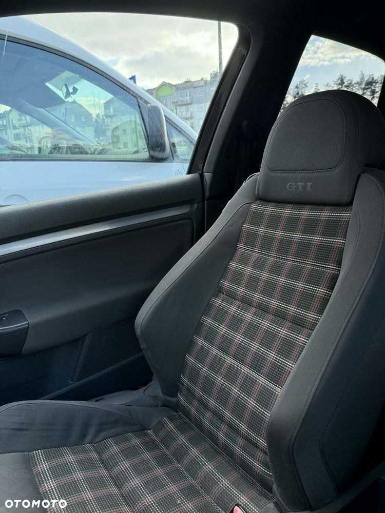 Volkswagen Golf 2.0 GTI - 10