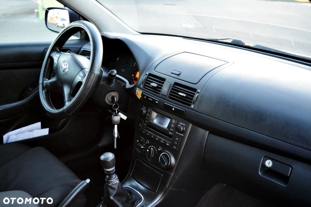 Toyota Avensis 2.0 D-4D Luna - 8