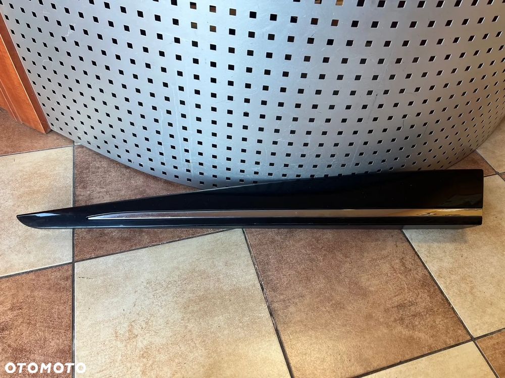 LISTWA DRZWI PRZEDNICH LEWYCH CHROM PRZÓD LEWY RENAULT CLIO IV 8087776933R