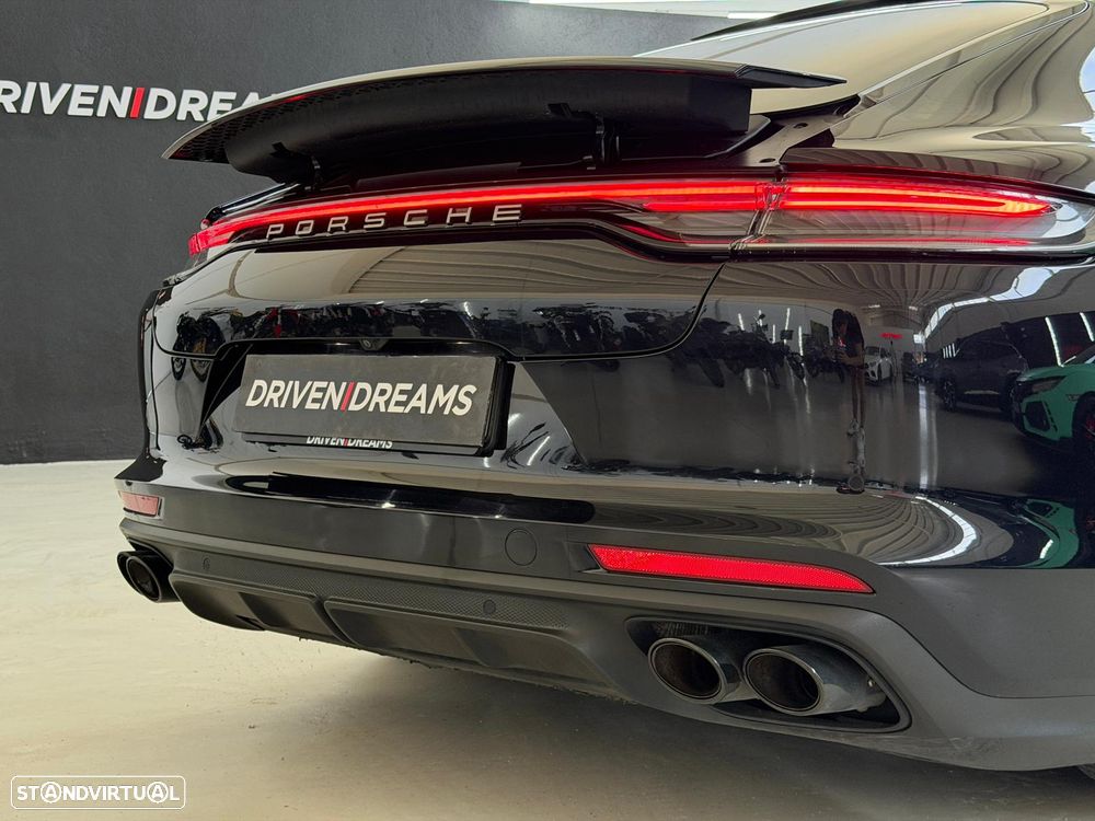 Porsche Panamera 4 E-Hybrid Platinum Edition - 12
